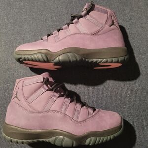 Air Jordan 11 Retro Canyon Purple/ Off Noir